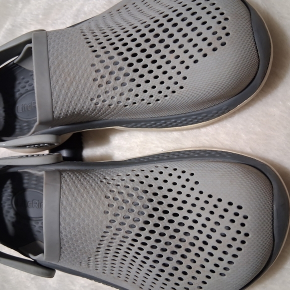 CROCS Gray Sandals Lightweight Perforated Design - Picture 3 of 9